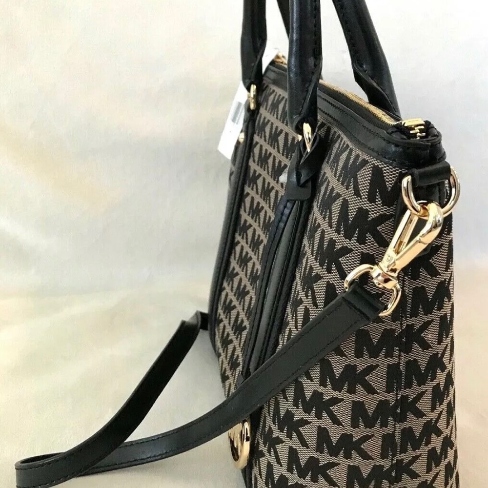 Authentic Michael Kors griffin medium blck satchel - Picture 6 of 8